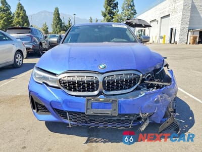 Piąte zdjęcie samochodu w środku: 2020 BMW M340I VIN:3MW5U7J01L8B45394 - miniatura