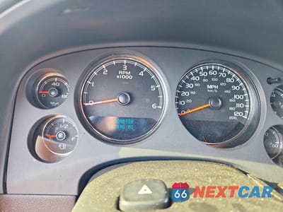 Zdjęcie 9 z 13 samochodu: 2008 CHEVROLET SUBURBAN K1500 LS VIN:3GNFK16358G204660 - miniatura