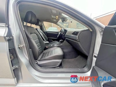 Piąte zdjęcie samochodu w środku: 2022 VOLKSWAGEN JETTA SE VIN:3VWEM7BU1NM005079 - miniatura
