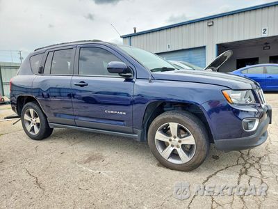 Czwarte zdjęcie samochodu z boku: 2017 JEEP COMPASS LATITUDE VIN:1C4NJDEB1HD110158 - miniatura