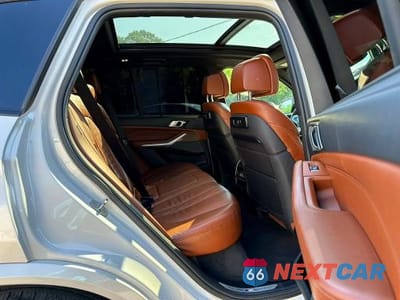 Zdjęcie 9 z 10 samochodu: 2019 BMW X5 XDRIVE50I VIN:5UXJU2C53KLN49994 - miniatura