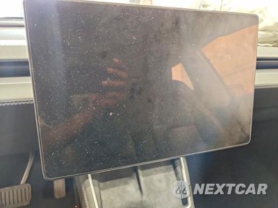 Zdjęcie 9 z 13 samochodu: 2026 TESLA MODEL Y VIN:7SAYGDEE9TF450409 - miniatura