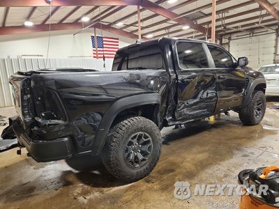 Trzecie zdjęcie samochodu z tyłu: 2022 RAM 1500 TRX VIN:1C6SRFU95NN271731 - miniatura