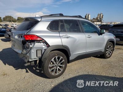 Trzecie zdjęcie samochodu z tyłu: 2024 TOYOTA COROLLA CROSS XLE VIN:7MUDAAAG1RV083678 - miniatura