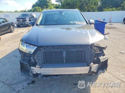 Piąte zdjęcie samochodu w środku: 2019 AUDI Q7 PRESTIGE VIN:WA1VAAF75KD019520 - miniatura