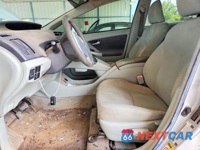 Zdjęcie 7 z 12 samochodu: 2010 TOYOTA PRIUS II VIN:JTDKN3DU3A0100698 - miniatura