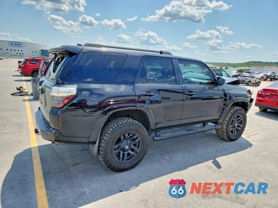 Trzecie zdjęcie samochodu z tyłu: 2017 TOYOTA 4RUNNER SR5 VIN:JTEBU5JR9H5450201 - miniatura