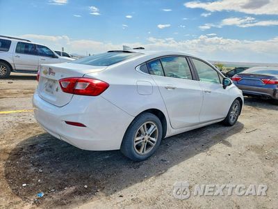 Trzecie zdjęcie samochodu z tyłu: 2018 CHEVROLET CRUZE LT VIN:1G1BE5SM4J7117962 - miniatura