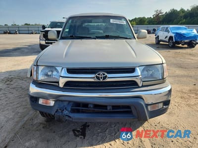 Piąte zdjęcie samochodu w środku: 2002 TOYOTA 4RUNNER SR5 VIN:JT3GN86R120226978 - miniatura