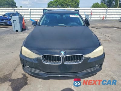Piąte zdjęcie samochodu w środku: 2013 BMW 320 I VIN:WBA3B1C54DF461755 - miniatura