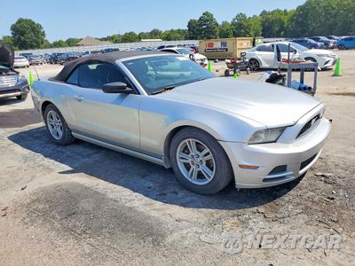 Czwarte zdjęcie samochodu z boku: 2014 FORD MUSTANG VIN:1ZVBP8EM3E5292152 - miniatura