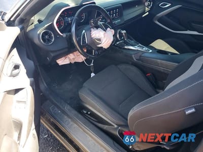 Zdjęcie 8 z 12 samochodu: 2021 CHEVROLET CAMARO LS VIN:1G1FB3DS9M0102137 - miniatura
