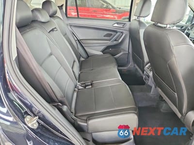 Zdjęcie 11 z 13 samochodu: 2018 VOLKSWAGEN TIGUAN SE VIN:3VV2B7AX9JM100203 - miniatura