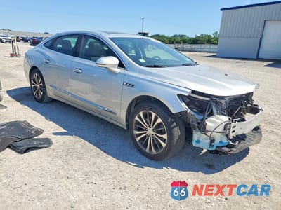 Czwarte zdjęcie samochodu z boku: 2017 BUICK LACROSSE ESSENCE VIN:1G4ZP5SS1HU170673 - miniatura