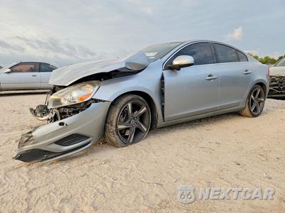 2013 VOLVO S60 T6 YV1902FH8D2219860 - główne zdjęcie licytacji z USA - miniatura