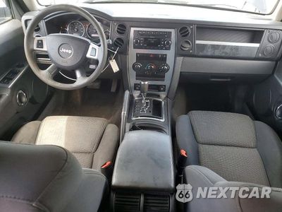 Zdjęcie 8 z 13 samochodu: 2010 JEEP COMMANDER SPORT VIN:1J4RG4GK4AC137163 - miniatura