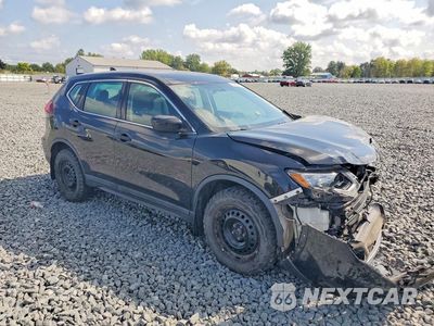 Czwarte zdjęcie samochodu z boku: 2018 NISSAN ROGUE S VIN:5N1AT2MV5JC743732 - miniatura