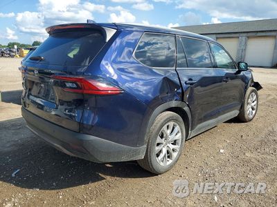 Trzecie zdjęcie samochodu z tyłu: 2025 TOYOTA GRAND HIGHLANDER LIMITED VIN:5TDAAAA55SS031858 - miniatura