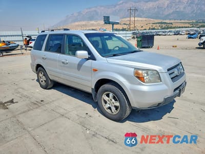 Czwarte zdjęcie samochodu z boku: 2008 HONDA PILOT EXL VIN:5FNYF18538B034440 - miniatura
