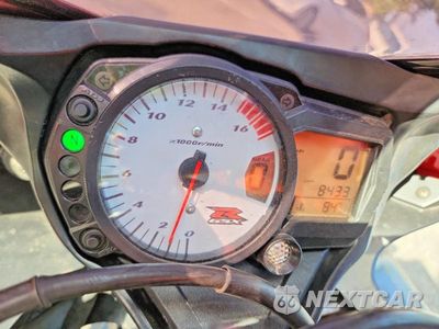 Zdjęcie 7 z 9 samochodu: 2006 SUZUKI GSX-R600 K6 VIN:JS1GN7DA362100323 - miniatura