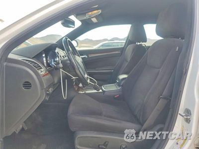 Zdjęcie 7 z 12 samochodu: 2012 CHRYSLER 300 VIN:2C3CCAAG7CH104639 - miniatura