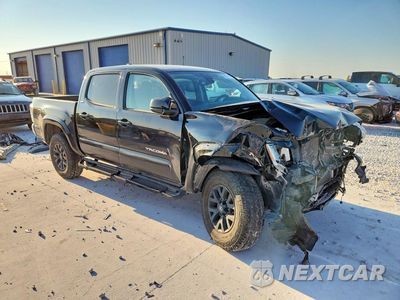 Czwarte zdjęcie samochodu z boku: 2020 TOYOTA TACOMA SR5 V6 VIN:3TMAZ5CN6LM122748 - miniatura