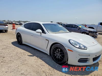 Czwarte zdjęcie samochodu z boku: 2015 PORSCHE PANAMERA 2 VIN:WP0AA2A77FL000528 - miniatura