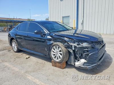 Czwarte zdjęcie samochodu z boku: 2023 TOYOTA CAMRY LE VIN:4T1C11AK1PU741787 - miniatura