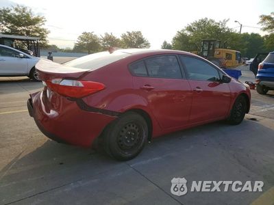 Trzecie zdjęcie samochodu z tyłu: 2016 KIA FORTE LX VIN:KNAFK4A66G5567211 - miniatura
