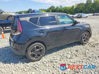 Trzecie zdjęcie samochodu z tyłu: 2023 KIA SOUL EX VIN:KNDJ33AU9P7865985 - miniatura