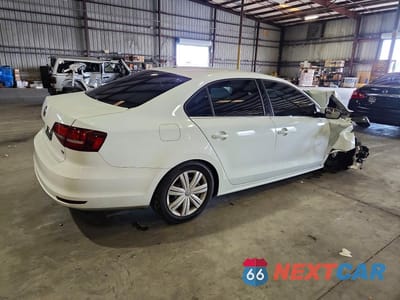 Trzecie zdjęcie samochodu z tyłu: 2017 VOLKSWAGEN JETTA S VIN:3VW2B7AJ7HM364022 - miniatura