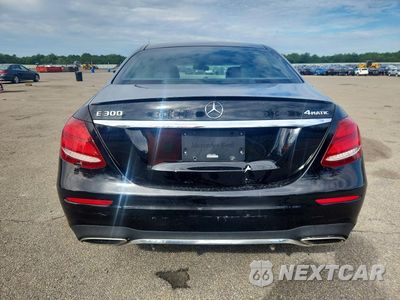 Zdjęcie 6 z 12 samochodu: 2017 MERCEDES-BENZ E 300 4MATIC VIN:WDDZF4KB6HA116584 - miniatura