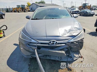 Piąte zdjęcie samochodu w środku: 2019 HYUNDAI ELANTRA SEL VIN:KMHD84LF4KU848830 - miniatura