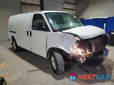 Czwarte zdjęcie samochodu z boku: 2019 CHEVROLET EXPRESS 2500 CARGO DELIVERY VAN VIN:1GCWGAF18K1370105 - miniatura