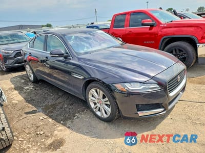 Czwarte zdjęcie samochodu z boku: 2017 JAGUAR XF PREMIUM VIN:SAJBD4BV3HCY35597 - miniatura