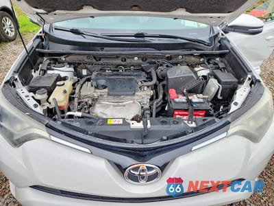 Zdjęcie 12 z 14 samochodu: 2016 TOYOTA RAV4 XLE VIN:JTMRFREV7GD197105 - miniatura
