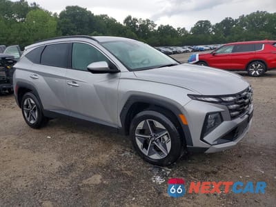 Czwarte zdjęcie samochodu z boku: 2025 HYUNDAI TUCSON SEL VIN:5NMJBCDE6SH518459 - miniatura