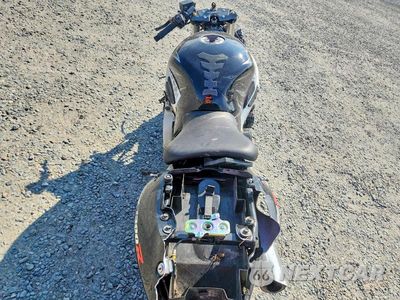 Zdjęcie 6 z 9 samochodu: 2002 SUZUKI GSX1300 R VIN:JS1GW71A622104426 - miniatura