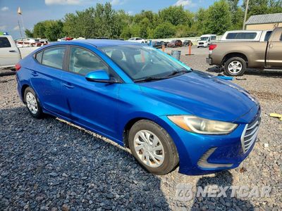 Czwarte zdjęcie samochodu z boku: 2017 HYUNDAI ELANTRA SE VIN:5NPD74LF2HH150923 - miniatura