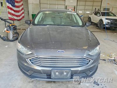 Piąte zdjęcie samochodu w środku: 2018 FORD FUSION S VIN:3FA6P0G79JR182362 - miniatura