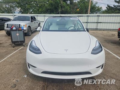 Piąte zdjęcie samochodu w środku: 2024 TESLA MODEL Y VIN:7SAYGDEF5RA318908 - miniatura