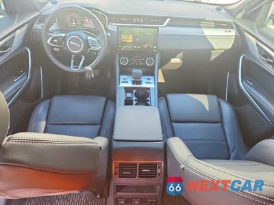 Zdjęcie 8 z 14 samochodu: 2025 JAGUAR F-PACE R-DYNAMIC S VIN:SADCT2EX2SA744089 - miniatura