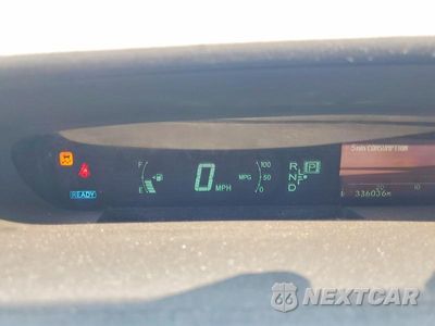 Zdjęcie 9 z 12 samochodu: 2013 TOYOTA PRIUS THREE VIN:JTDKN3DU6D1623776 - miniatura