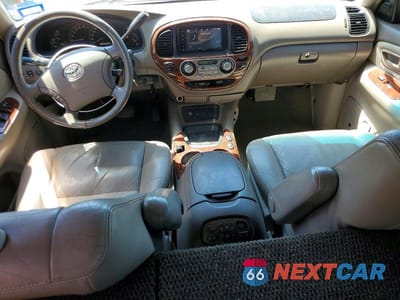 Zdjęcie 8 z 13 samochodu: 2005 TOYOTA SEQUOIA LIMITED VIN:5TDZT38AX5S242389 - miniatura