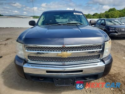 Piąte zdjęcie samochodu w środku: 2010 CHEVROLET SILVERADO K1500 LS VIN:3GCRKREAXAG124250 - miniatura