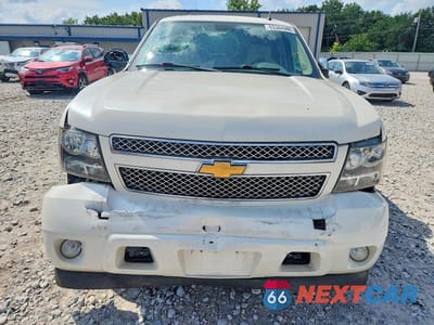 Piąte zdjęcie samochodu w środku: 2011 CHEVROLET TAHOE K1500 LTZ VIN:1GNSKCE0XBR350643 - miniatura