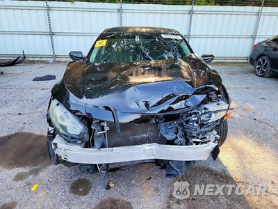 Piąte zdjęcie samochodu w środku: 2016 HONDA CIVIC LX VIN:19XFC2F50GE016989 - miniatura