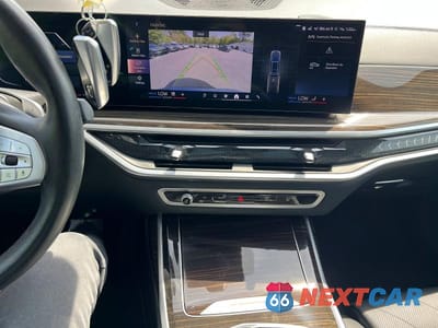 Zdjęcie 10 z 10 samochodu: 2024 BMW X7 XDRIVE40I VIN:5UX23EM00R9S52720 - miniatura