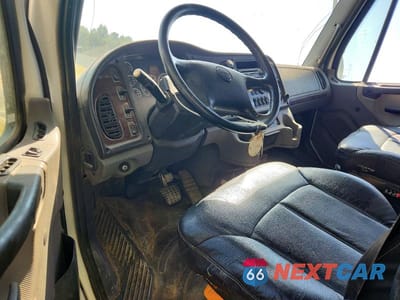 Zdjęcie 8 z 14 samochodu: 2015 FREIGHTLINER M2 106 MEDIUM DUTY VIN:3ALACWCY5FDGK2990 - miniatura