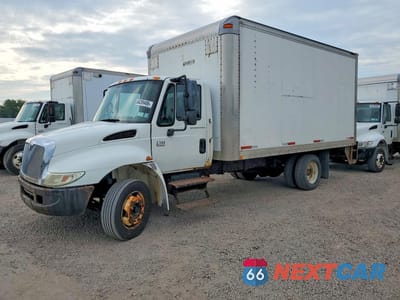 2005 INTERNATIONAL 4000 4300 1HTMNAAM95H113337 - główne zdjęcie licytacji z USA - miniatura